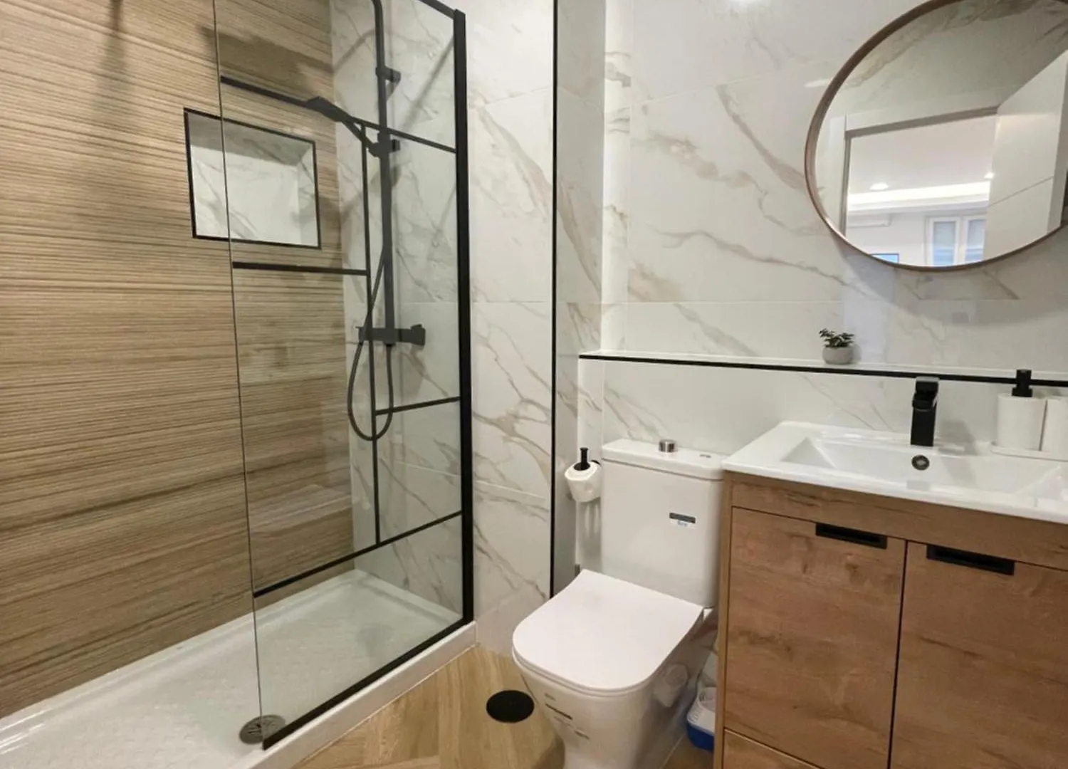 Carla Suite Home Málaga Apartman
